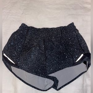 Lululemon Hotty Hot 2.5 in Galaxy